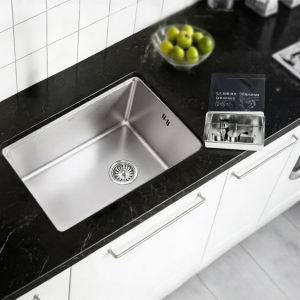 Large Single Basin 304 Stainless Steel Undermount Kitchen Sink
