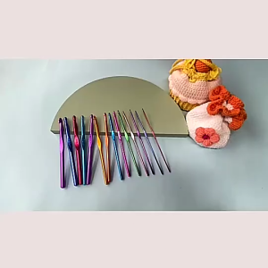 8Pcs 2-5.5mm Different Size Colored Aluminum Crochet Hooks Needles Set Tools