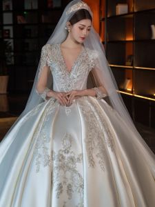 ชุดแต่งงานผ้าซาตินแขนยาว ชุดราตรีสไตล์ฝรั่งเศสขนาดเล็ก ชุดแต่งงานสุดหรูหรา ชุดราตรีแบบยาว ชุดแต่งงานสไตล์ย้อนยุค