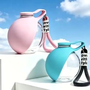 Plastic Dogs Cat Drinking Bottle with Lanyard Outdoor Foldable Water Dispensers Leak-proof Compact Travel Pet Feeding Bottle