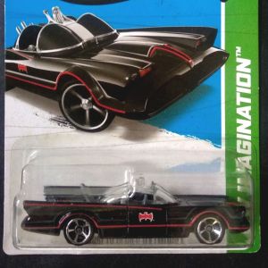 Diecast Hot Wheels Classic TV Series Batmobile