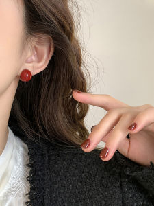 Midi S925 Silver Needle Vintage Wine Red Earrings Simple Elegance Autumn Winter New Year White Glaze Ear Jewelry Hong Kong Style Women