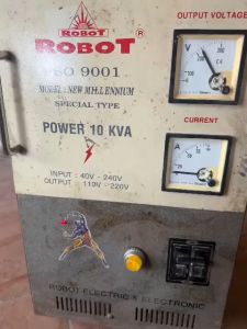 ỔN ÁP RÔ BỐT 10KW DẢI 40-240V hàng tồn kho