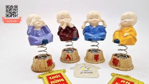 Bộ tượng 4 chú tiểu  lò xo trang trí siêu xinh - TỎI CÁT TƯỜNG