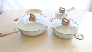 ชุดกระทะ กระทะ กระทะก้นลึก หม้อซุป หม้อนม ชุดหม้อกระทะ ไม่ติดกระทะ ทำความสะอาดง่าย ใช้ได้กับเตาทุกประเภท