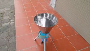 Máy cắt rau cho gà vịt