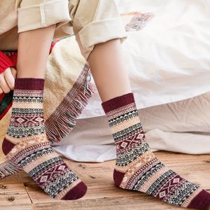 ZEEMIN Christmas 5 Pairs Winter Socks Warm Thick Soft Mid-calf Socks Vintage Casual Versatile Womens Socks