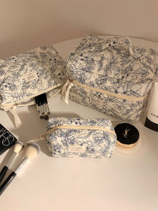 XINDONGXINGQIU | Chinese Style Portable Large Capacity Cute Flower Cosmetic Bag