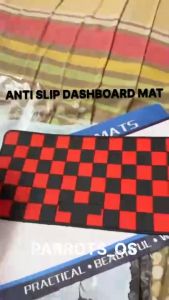Car Dadu Anti Slip Mat Dashboard Drink Holder Pad Magic Sticky Dice Checkmate Non Slip Mat For GPS Cell Phone Sunglasses