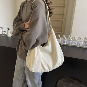 Casual Canvas Tote Bag Womens Large Capacity Crossbody Bag for Commuting Class Shoulder Bag Commuter Bag Youth Zipper Closure