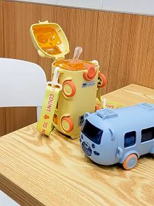 24H Shiping 500ML Creative Bus Shaped Water Bottle with Straw/Roller/Strap Cute Student Square Kettle for Girls Boys Outdoor Portable High-value Tritan Kids Cups 宝宝巴士水壶 可爱水瓶