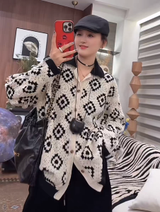 Laid-back Style Loose Fit Polo Neck Color Block Knitwear Womens Casual Open Cardigan Autumn New Arrival Sweater Top