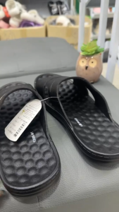 L รองเท้าแตะ ADDA รองเท้าผู้ชาย รองเท้าพื้นหนา สี สีดำ Size 7-9 รุ่น 13XOO