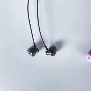 L08 หูฟังบลูทูธ LED ความทนทานยาวนาน หูฟังเสียงไฮไฟ หูฟังไร้สาย นักเล่นเกม กีฬาชุดหูฟังแขวนคอแบบคล้องคอ