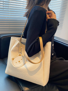 2025 New Pure Color Tote Bag Large Capacity Commuter Womens Single Shoulder Bag College Students Class Travel Bag