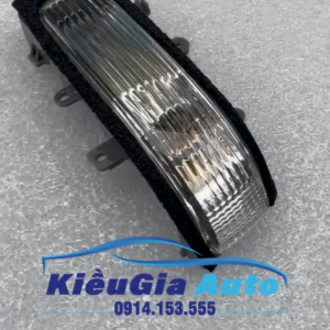 Đèn xi nhan gương Toyota Fortuner 2012-2015 817400K010 817300K010