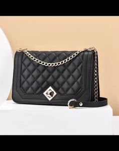 Fashion bags กระเป๋าแฟชั่นสไตล์เกาหลี ทรงคลาสสิก ขนาดกลาง ใช้ถือ หรือ สะพายข้าง