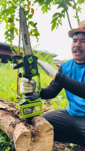 🔥🔥YOUXIAN เลื่อยโซ่ไฟฟ้าแบบชาร์จแบตเตอรี่ลิเธียม กำลังสูง ใช้งานได้ทั้งในบ้านและกลางแจ้ง เหมาะสำหรับตัดไม้ โดยไม่มีสายไฟ มาพร้อมเทคโนโลยีลิเธียมไอออนที่ช่วยให้ทำงานได้นานและมีประสิทธิภาพ