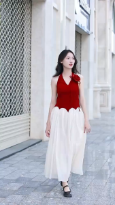 DX_ Đầm mặc Tết dự tiệc thanh lịch dáng dài chất Rubi phối Tơ cổ yếm đính bông lớn