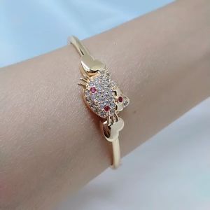 Gelang Tangan Bangle Wanita: Aksesoris Fashion Tahan Lama