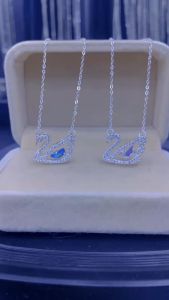 Dây Chuyền Bạc Mạ Vàng Hình Thiên Ngà Swarovski Phong Cách Ý