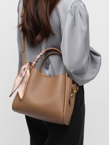 Fashionable Leather Crossbody Bag Womens Handbag Simple Versatile Spring Summer Shoulder Bag Handbag Soft Cowhide Leather