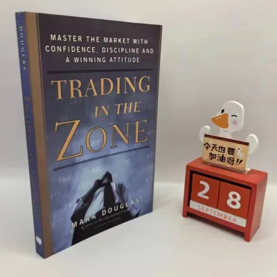 Trading in The Zone By Mark Douglas Master The Market with Confidence Discipline and A Winning Attitude Paperback English Book