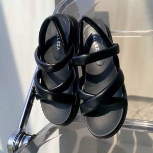 BELLEZA MORA Sepatu Sandal Wanita Silang Sendal Beleza Wedges Model dua Tali Strap Belakang Hak Tinggi Sole 4cm Belezza Gunung Cewek Bellezza Kekinian Premium Terbaru Shoes Mall