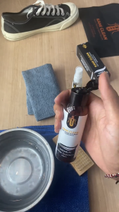 Sabun Pembersih Cuci Sepatu Helm Tas non di terjen tanpa bilas untuk helm