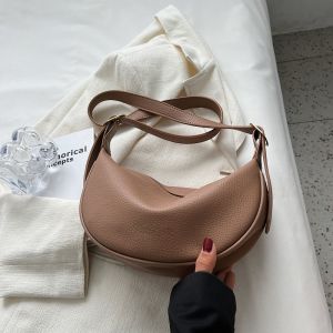 Fashionable Retro Small Dumpling Shaped Shoulder Bag for Women Simple Stylish Quality Material Korean Style Soft PU Leather