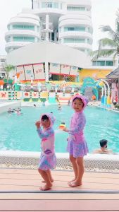 Uwae ชุดว่ายน้ำเด็ก ชุดว่ายน้ำเด็กหญิงกันยูวี Happy Mermaid รุ่น UV361