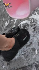 รองเท้ากันลื่น รองเท้าเชฟ รองเท้าเซฟตี้ รองเท้าครัว รองเท้าช่าง รองเท้ายาง สีดำ (SHO4001)