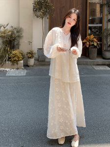 Retro Lace Embroidery Top And Skirt Set Womens Loose Slimming Half-length New Style Autumn Collection Two-piece Ensemble