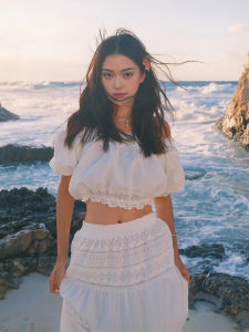 Sweet Two-Piece Set Shoulder Bared Hollow out Splice Mini Dress for Beach Vacation Travel Elegant Fashionable Ladies Suit