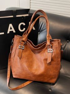 Fashionable Large Capacity Tote Bag Womens Crossbody Handbag Commuter Bag Retro Simple Design 2025 New Style for Mom