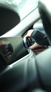 High-end magnetic suction car mobile phone holder 360° Rotation Applicable to any mobile phone for home&car Tahan lama