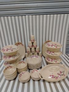 SAKURA MELAMINE PLATE SET 12 PLATE 12 SAUCER12 BASO6 BOWL6 RICE BOWL W/ LID1 OVAL  FOOD KEEPER
