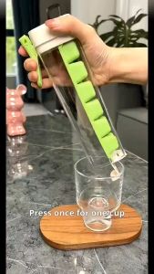 น้ำแข็งแม่พิมพ์สำหรับกล่องน้ำแข็งตารางน้ำแข็งในครัวเรือนซิลิโคนอาหารเกรดสแควร์อินเทอร์เน็ตคนดังสร้างสรรค์แม่พิมพ์ก้อนน้ำแข็งในครัวเรือน