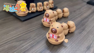 AIYIN รถคาปิบาร่า ของเล่นเด็ก โซ่แกว่งไปข้างหน้า ดึงแม่เหล็ก