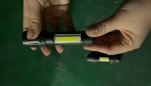 Lampu Suluh Terang LED Torch Light Flashlight Zoomable Torchlight 3 Modes Handheld Flashlight