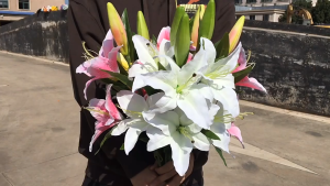 Artificial Lilies Simulation Silk Cloth Fake Flowers Wedding Arrangement Living Room Decorative Flower Bouquet