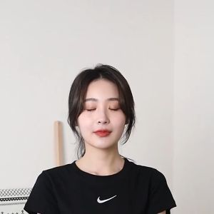 Dụng Cụ Massage Da Đầu loại chân nhện có cán cầm Máy Mát Xa Đầu B.Tuộc Bằng Kim Loại Giúp Thư Giãn Và Giảm Đau Cơ