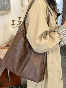 กระเป๋าถือหนังนิ่มสไตล์อเมริกันย้อนยุค กระเป๋าสะพายไหล่แบบแม่ลูกสำหรับเดินทาง ความจุขนาดใหญ่ กระเป๋าถือแบบลำลอง กระเป๋าถือหนัง PU