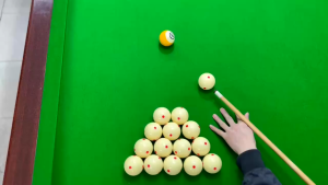 Pool Cue Ball White Cue Ball Polyester Resin Standard Size For Pool Game 57.2mm