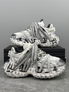 Vintage Dad Sneakers Mens Winter New Style Ultra-Thick Bottom Heightening Sports Shoes Original Design Graffiti Trend Shoes