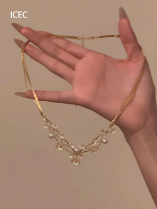 French Vintage Golden Flower Pearl Multi-Layer Necklace Elegantly Lightweight Luxury Fashion High-End Clavicle Chain for Women