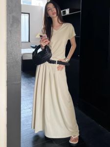 Dongda Gate Spring Summer V-neck Short Sleeve T-shirt High Waist A-line Long Skirt Pleated Mini Skirt Two-piece Set
