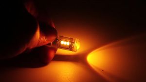 TDD T15 -L2633 WHITE+YELLOW DUAL CONTACT UNIVERSAL TO ALL MOTORCYCLES Motorcycle Car Accessories Tail Lamps Super Bright