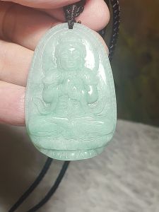 Type A Jadeite light green Mahavaircana (natal guardian for zodiac Goat & Monkey) Jade pendant (with certificate) [Natural Crystal] 翡翠淡绿大日如来(合生肖猴、羊)吊坠(带证书)