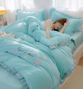 Thickened Milk Velvet Quick Warm Bedding Set Four Pieces Princess Style Coral Velvet Lace Coverlet Small Cute Three Pieces Set